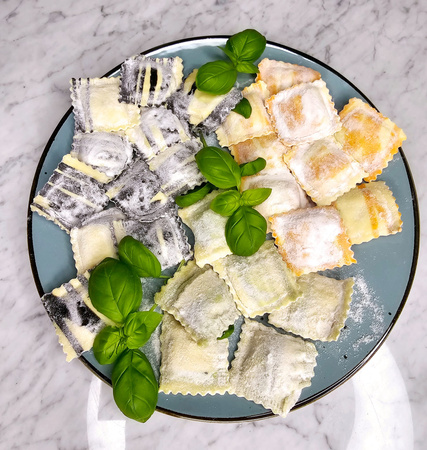 Ravioli gwiazdki z jeżowcem i rukolą, opk. 2 x 2kg